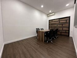 Oxley Bizhub (D14), Office #563203901